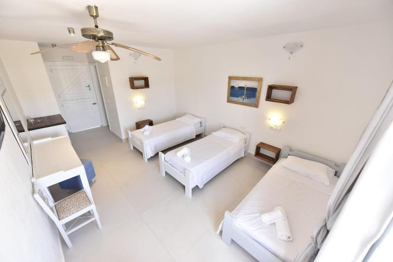 Artemida'S Village Glastros  ภายนอก รูปภาพ
