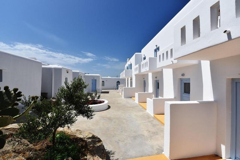 Artemida'S Village Glastros  ภายนอก รูปภาพ